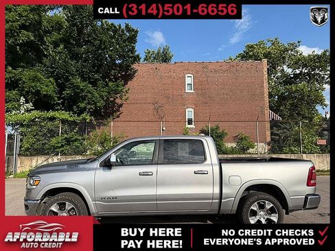 Used 2019 RAM 1500 Laramie AWD/4WD image 2