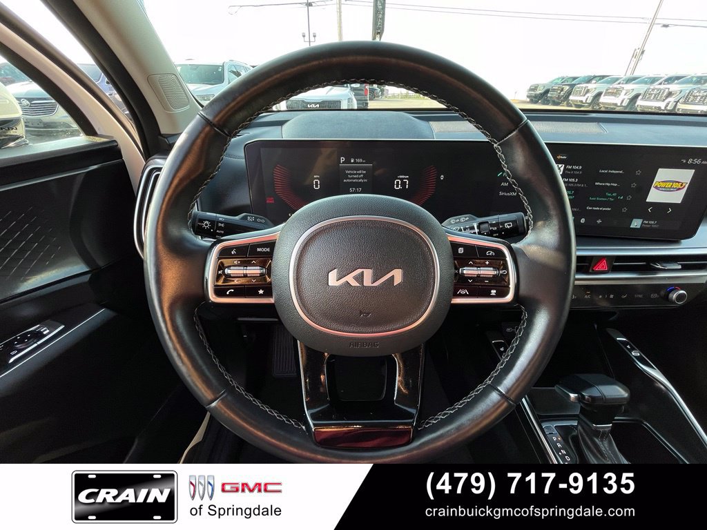 Used 2025 Kia Sorento S AWD/4WD image 12