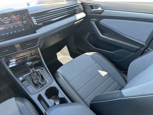 New 2026 Volkswagen Jetta SE FWD image 20