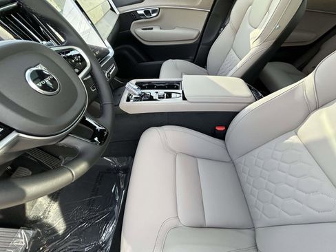 New 2026 Volvo XC90 B6 Plus w/ Protection Package Premier image 12