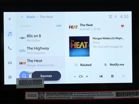 Used 2025 Toyota Sienna LE image 14