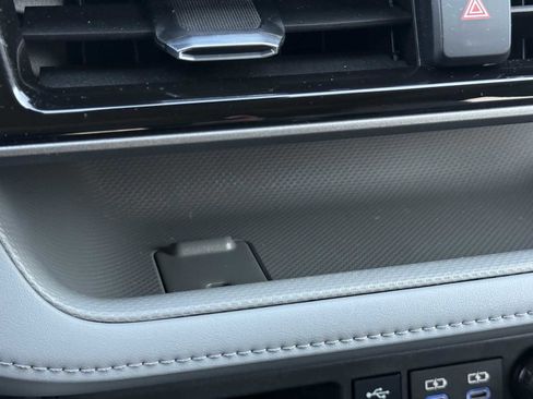 Used 2022 Toyota Highlander XLE image 31