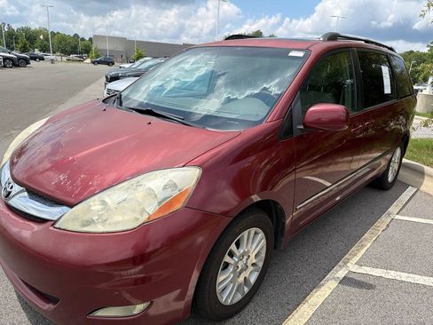 Used 2008 Toyota Sienna XLE Limited FWD image 12