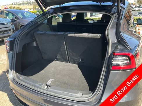 Used 2023 Tesla Model Y Long Range image 8