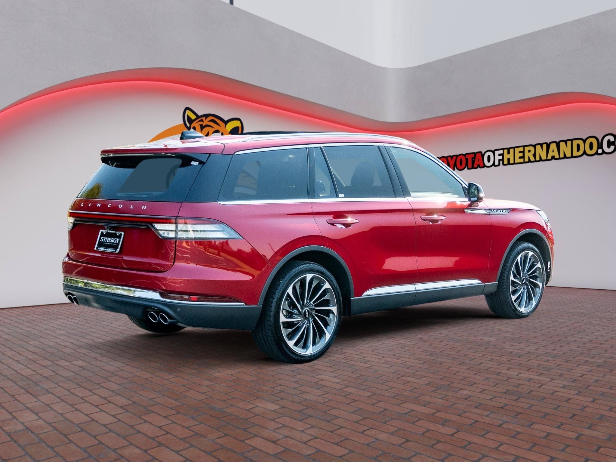 Used 2026 Lincoln Aviator Reserve AWD/4WD image 6