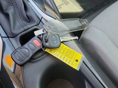 Used 2022 Toyota Corolla L image 28