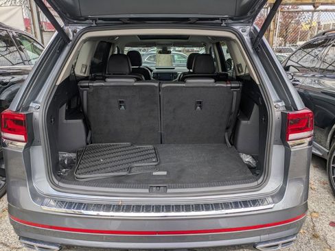 Used 2022 Volkswagen Atlas SEL Premium image 16