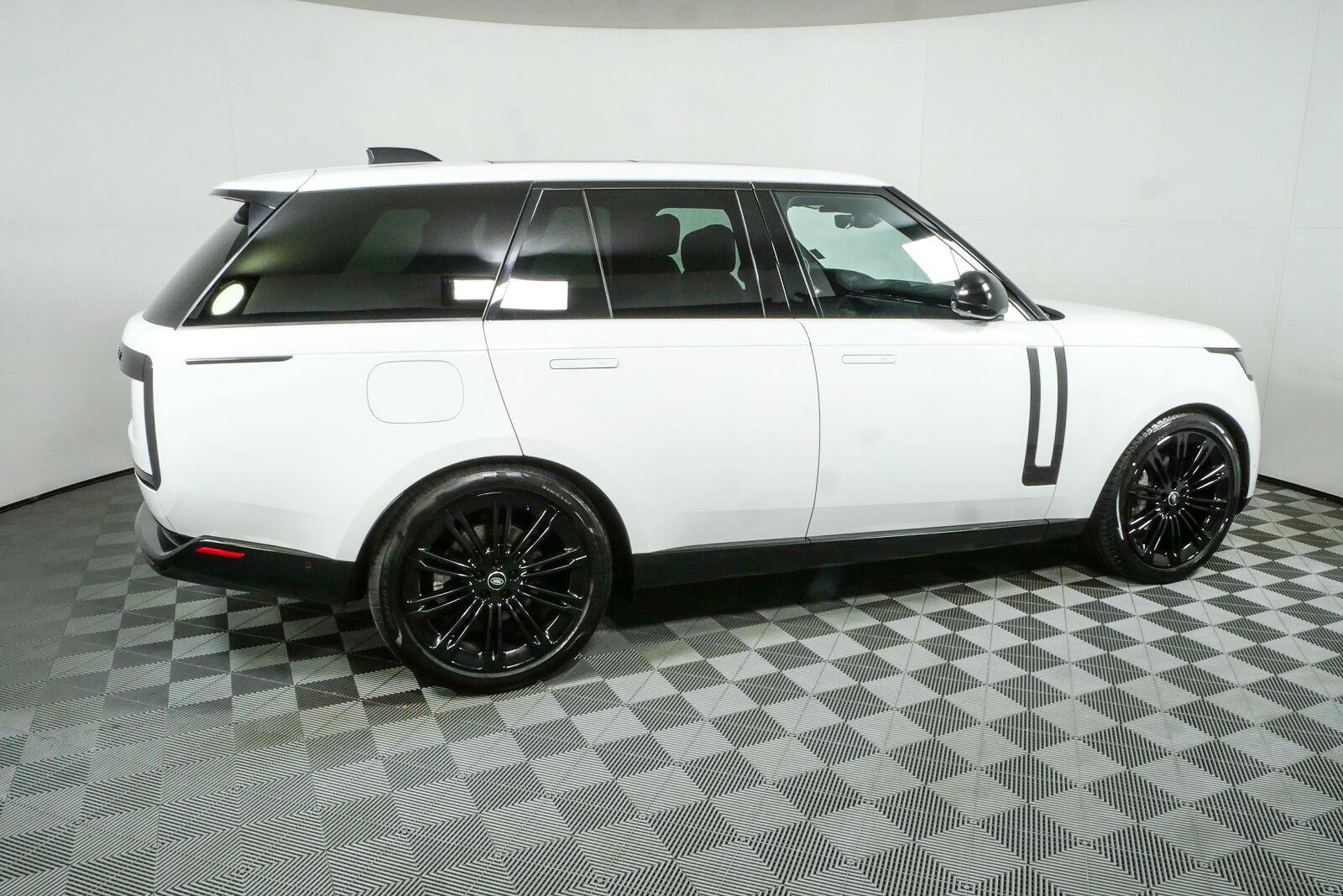 Used 2024 Land Rover Range Rover SE AWD/4WD image 31