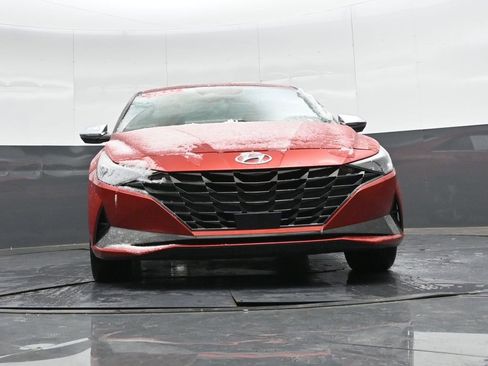 Used 2022 Hyundai Elantra Limited image 35