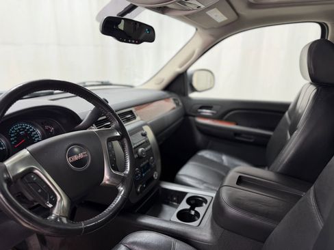 Used 2007 GMC Yukon SLT w/ SLT Preferred Equipment Group image 17