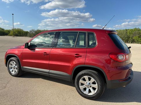 Used 2010 Volkswagen Tiguan S FWD image 50