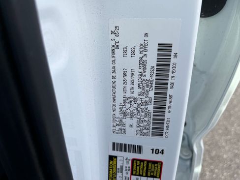 Used 2025 Toyota Tacoma TRD Off-Road image 29