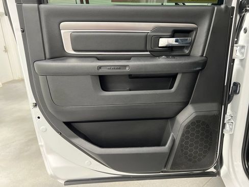 Used 2024 RAM 1500 Warlock AWD/4WD image 18