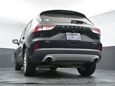 Used 2021 Ford Escape SE image 22