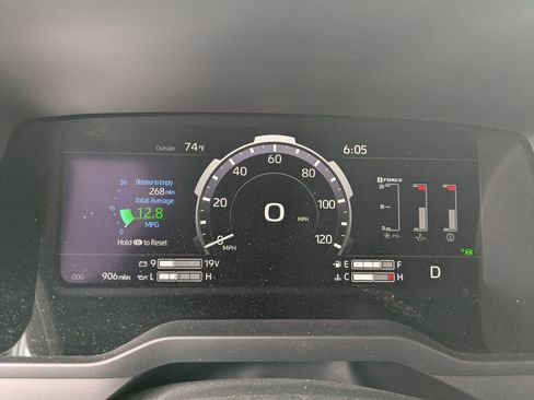 Used 2026 Toyota Tundra Platinum AWD/4WD image 16