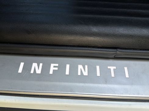 Used 2023 INFINITI QX80 Sensory w/ All-Season Package AWD/4WD image 27