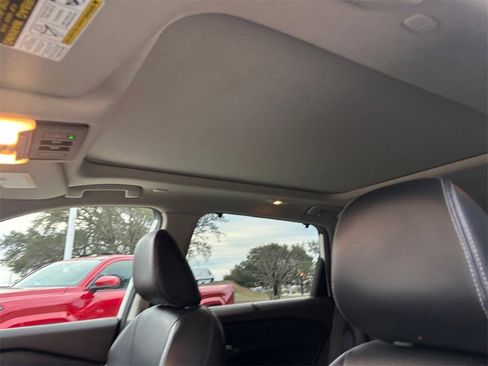 Used 2022 Nissan Rogue SL w/ SL Premium Package image 15