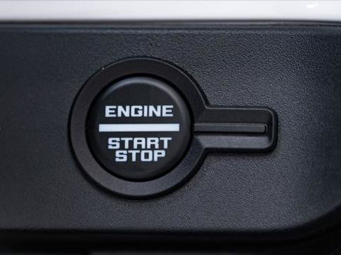Used 2025 Ford Bronco 4-Door AWD/4WD image 49
