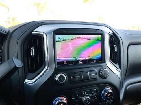 Used 2022 GMC Sierra 1500 SLT w/ SLT Premium Package AWD/4WD image 28