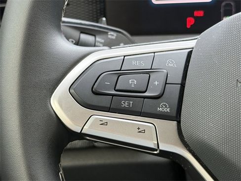 Used 2025 Volkswagen Tiguan S image 12