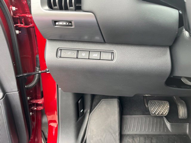 Used 2025 Nissan Pathfinder Rock Creek AWD/4WD image 30
