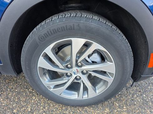 Used 2023 Buick Envision Essence image 6