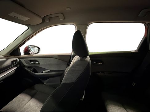 Used 2023 Nissan Rogue SV AWD/4WD image 36