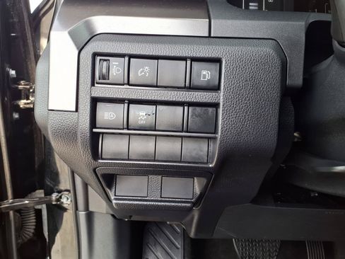 Used 2025 Toyota 4Runner SR5 AWD/4WD image 24