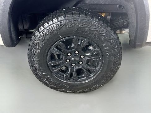 New 2026 Chevrolet Silverado 1500 ZR2 image 33