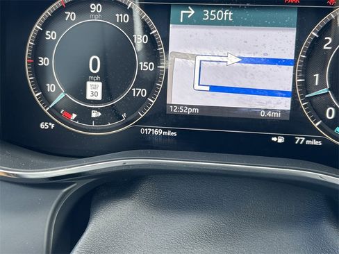 Used 2024 Jaguar F-PACE R-Dynamic S image 40