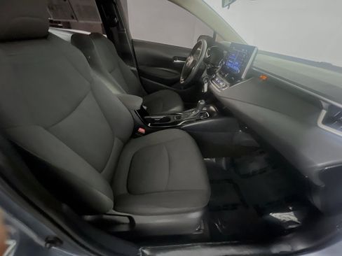 Used 2021 Toyota Corolla LE FWD image 30