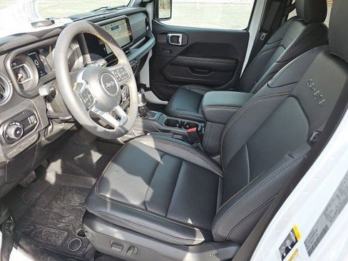 Used 2024 Jeep Wrangler Sahara w/ Technology Group image 20