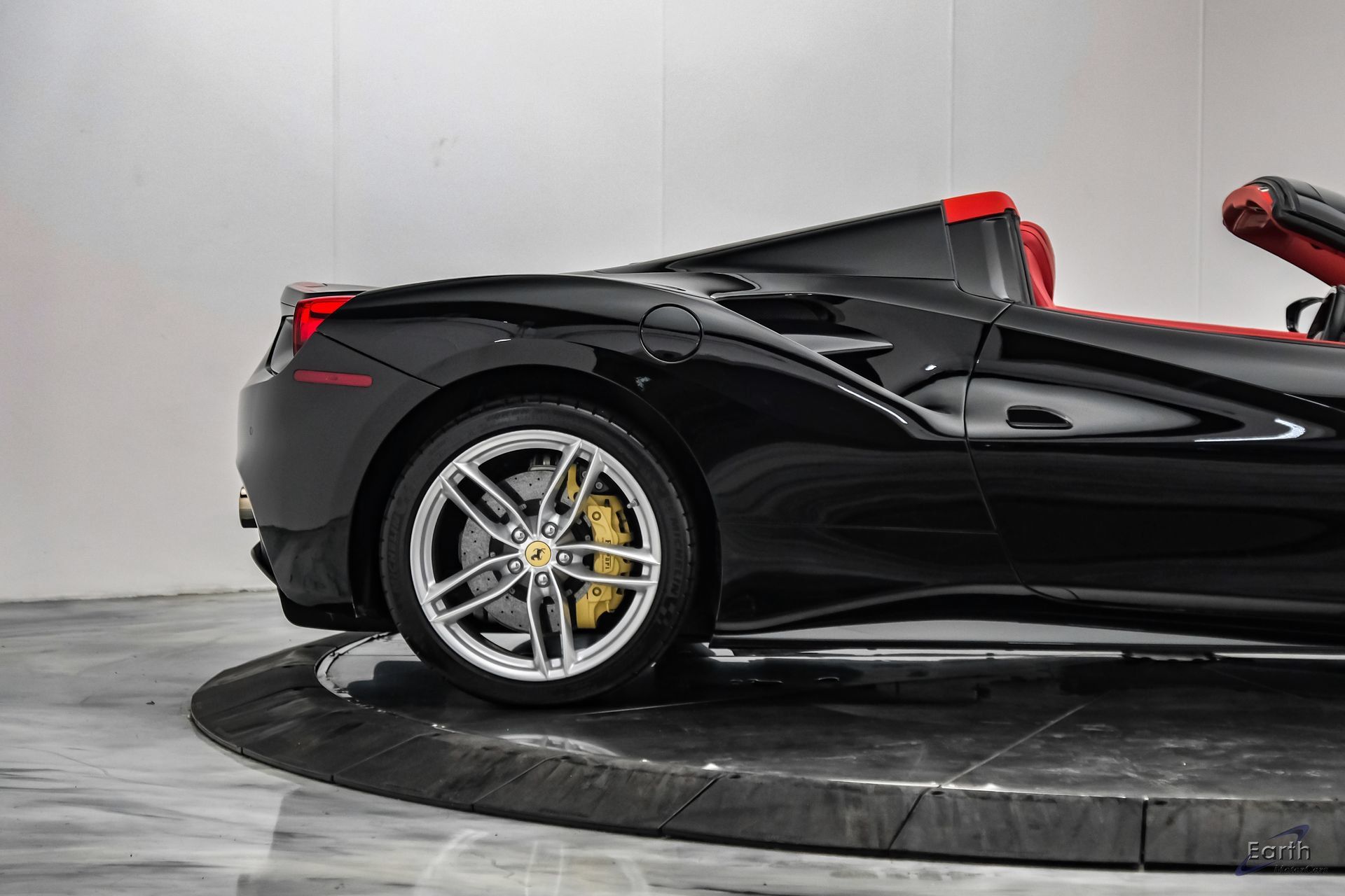 Used 2018 Ferrari 488 Spider RWD image 29