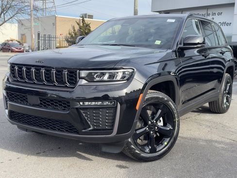 New 2026 Jeep Grand Cherokee Limited w/ Limited Altitude Package image 3