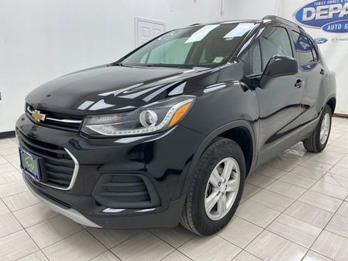 Used 2022 Chevrolet Trax LT w/ Premium Seat Package image 19