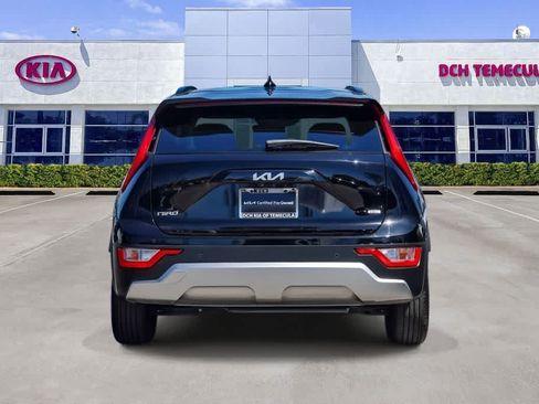 Certified 2024 Kia Niro EX FWD image 3