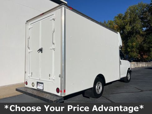 Used 2016 GMC Savana 3500 image 4