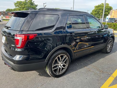 Used 2017 Ford Explorer Sport w/ Equipment Group 401A AWD/4WD image 13