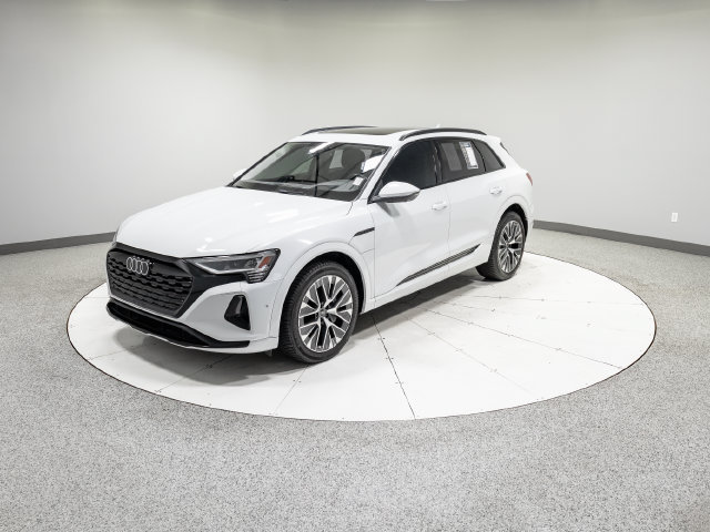 Used 2024 Audi Q8 e-tron Prestige w/ Prestige Package AWD/4WD image 33