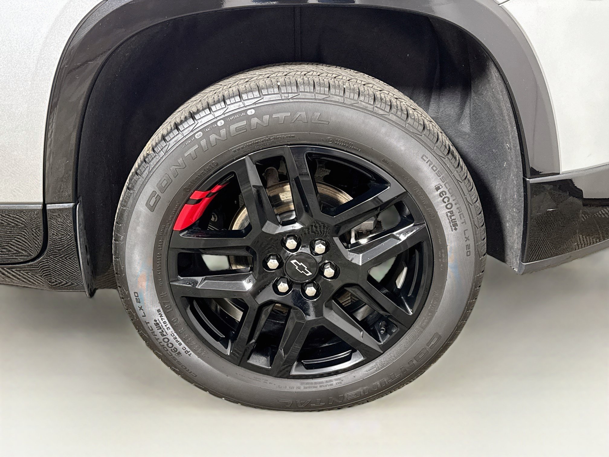 Used 2023 Chevrolet Traverse Premier w/ Redline Edition AWD/4WD image 28