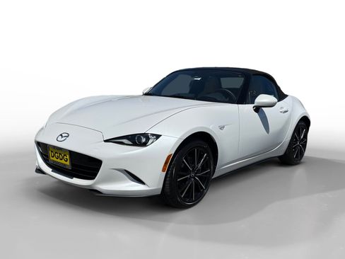 New 2026 MAZDA MX-5 Miata Grand Touring RWD image 1