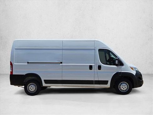 Used 2024 RAM ProMaster 2500 w/ Convenience Group FWD image 4