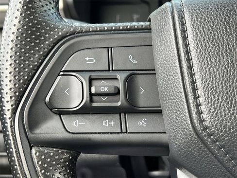 Used 2025 Toyota Tacoma SR image 30