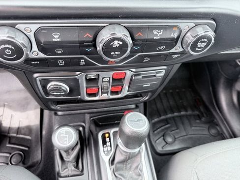 Used 2020 Jeep Wrangler Unlimited Sport S AWD/4WD image 20
