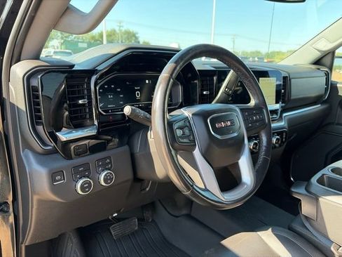 Used 2022 GMC Sierra 1500 SLT AWD/4WD image 21