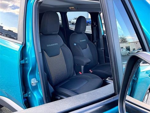 Used 2021 Jeep Renegade Latitude image 11