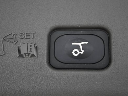 Used 2025 Lincoln Nautilus Reserve AWD/4WD image 20