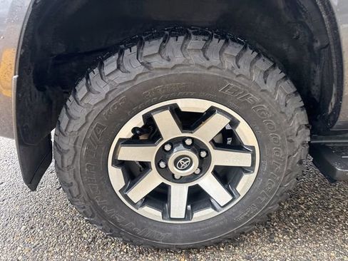 Used 2023 Toyota 4Runner TRD Off-Road Premium image 10