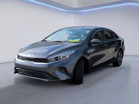 Used 2024 Kia Forte LXS FWD image 11
