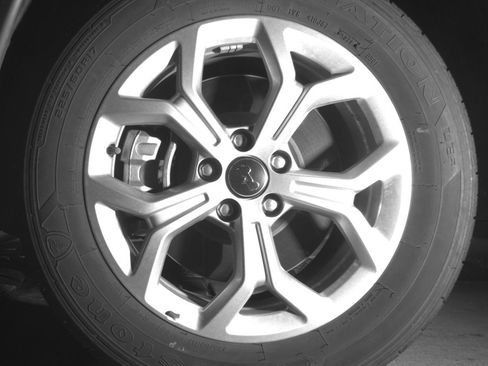 Used 2025 Jeep Compass Latitude AWD/4WD image 12